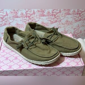 WEN Women's Olive Green Loafers